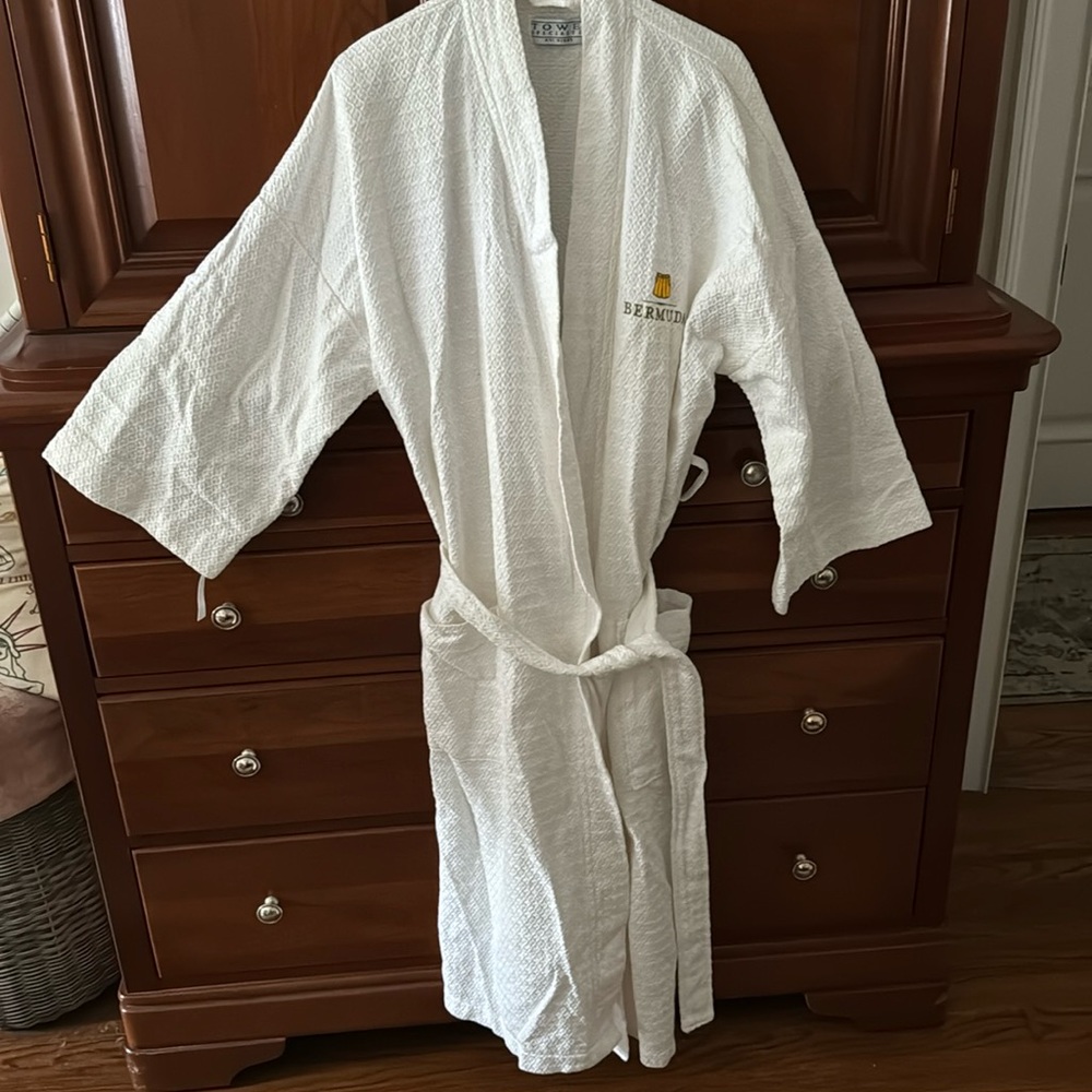 New Women’s Cotton Bermuda Robe